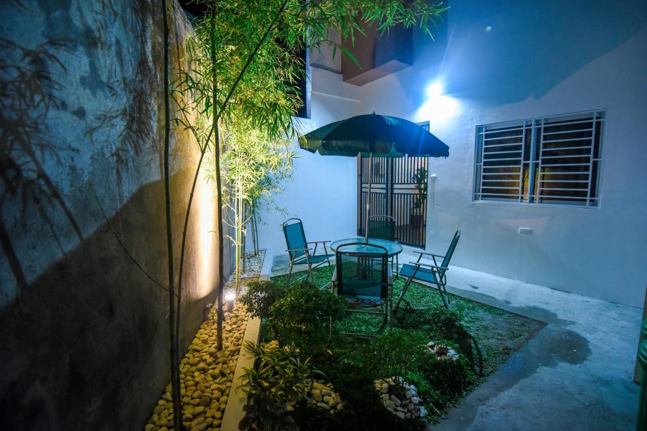 Ett Hometel Kalibo Bagian luar foto