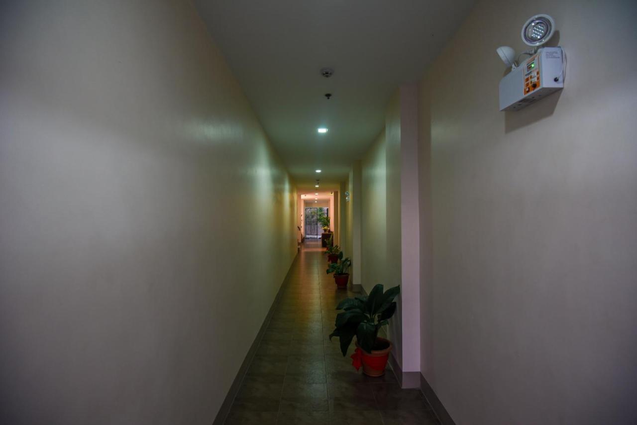 Ett Hometel Kalibo Bagian luar foto