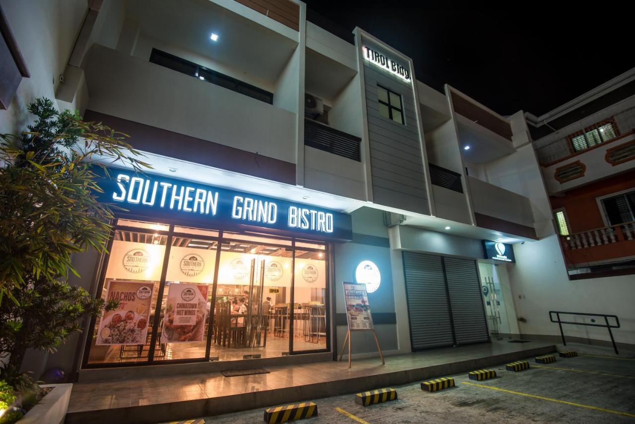 Ett Hometel Kalibo Bagian luar foto
