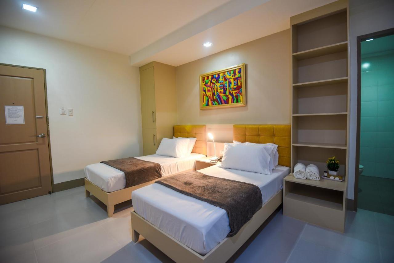 Ett Hometel Kalibo Bagian luar foto