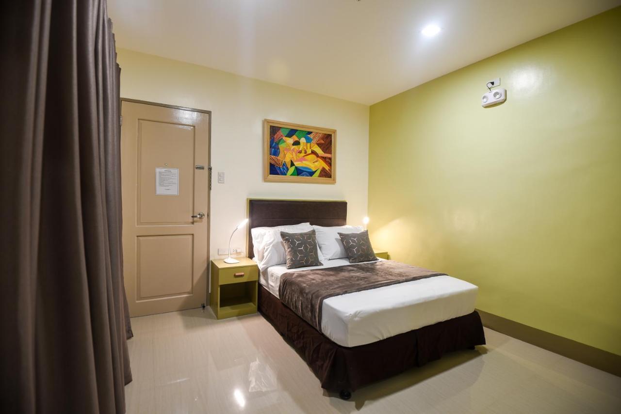 Ett Hometel Kalibo Bagian luar foto
