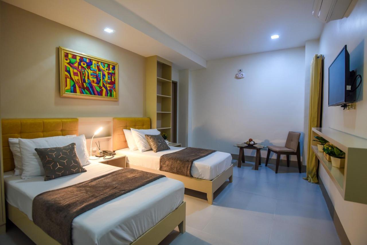 Ett Hometel Kalibo Bagian luar foto