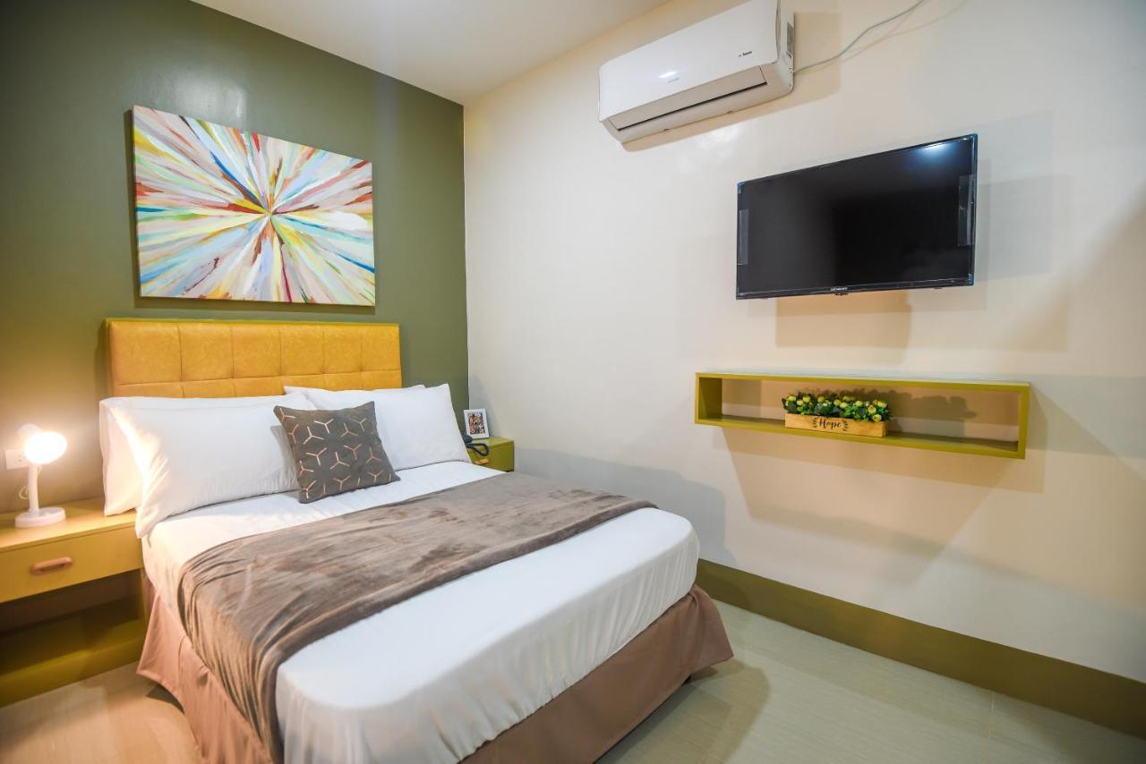 Ett Hometel Kalibo Bagian luar foto